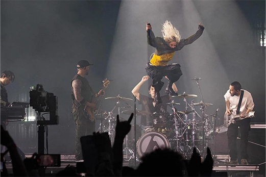 Linkin Park презентували кліп "Two Faced" з новою вокалісткою (відео)